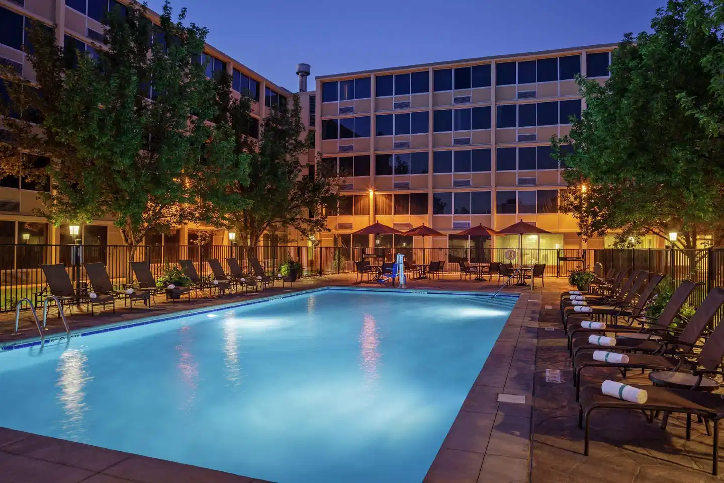 DoubleTree by Hilton Denver Central Park Pool