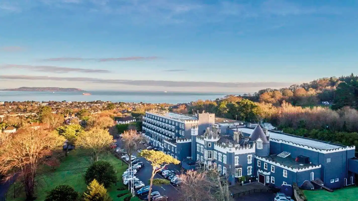 Fitzpatrick Castle Hotel Aussenansicht