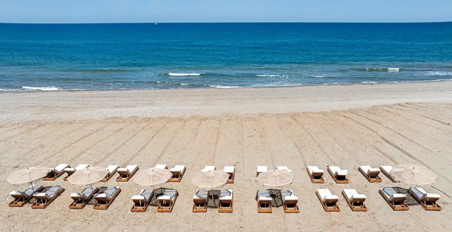 Nalu Resort & Spa BEACH