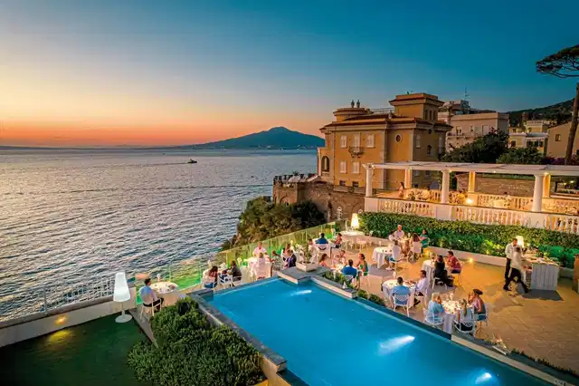 Corallo Sorrento Pool