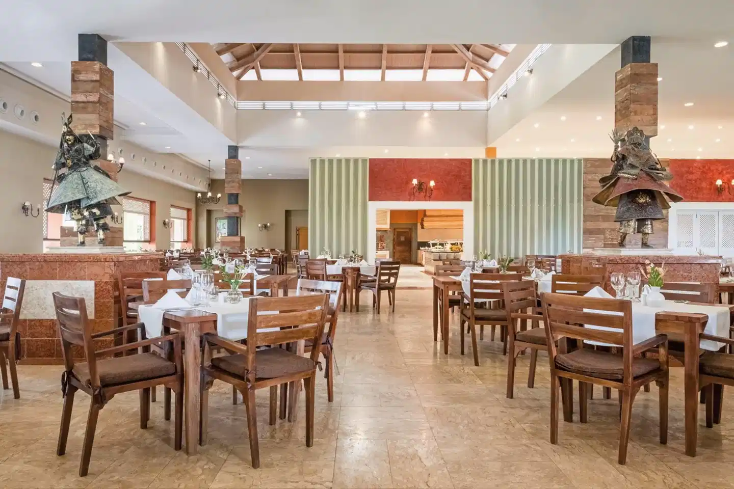 Iberostar Waves Bahia Restaurant