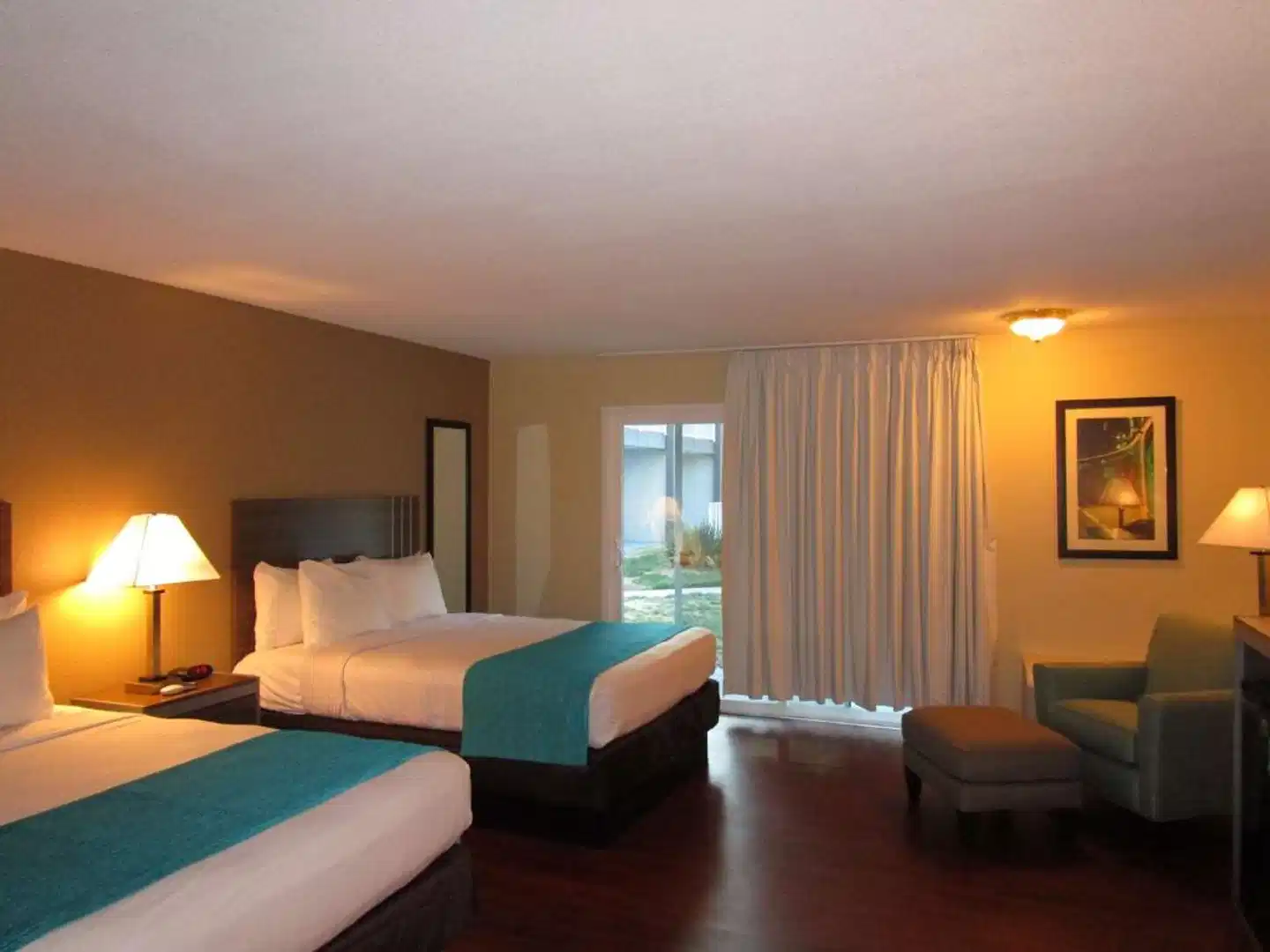 SureStay Plus Hotel by Best Western Sacramento North Wohnbeispiel