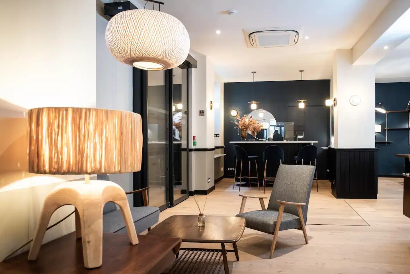 Des Arts-Bastille Lobby