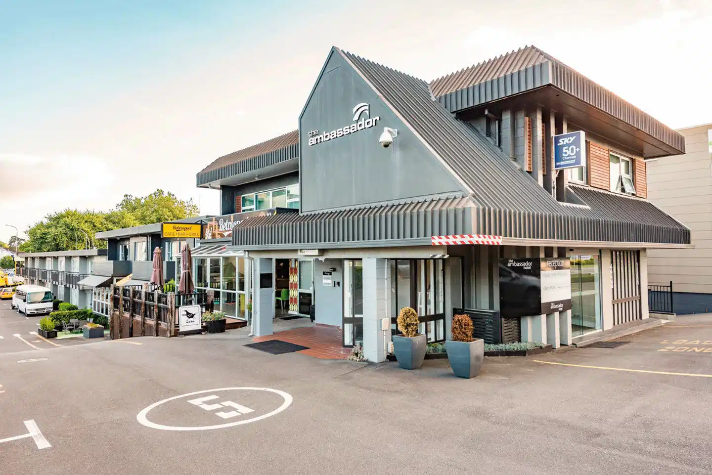 Heartland Ambassador Hotel Hamilton Aussenansicht