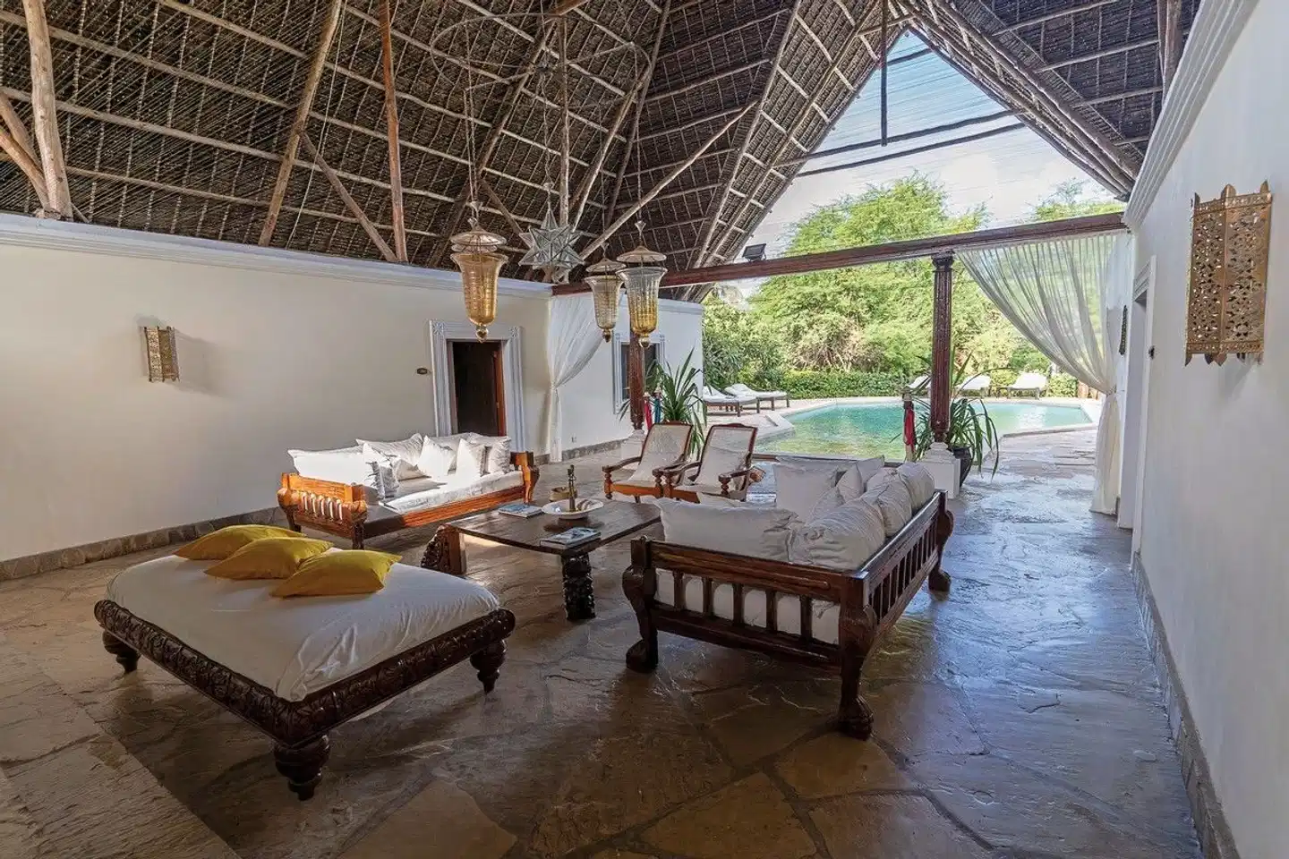 Lion in the Sun Billionaire Retreat Malindi Terrasse