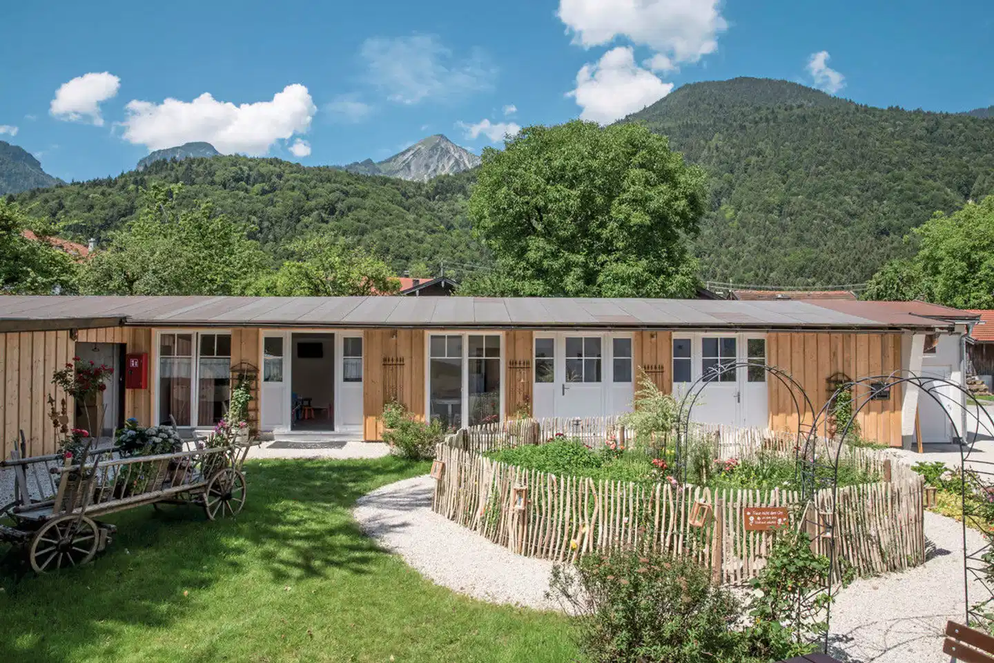 Alpenhotel Dahoam Aussenansicht