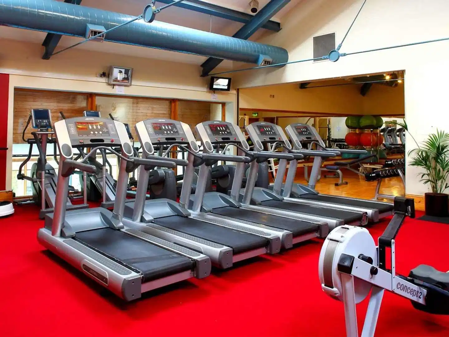 Tullamore Court Sport und Entertainment