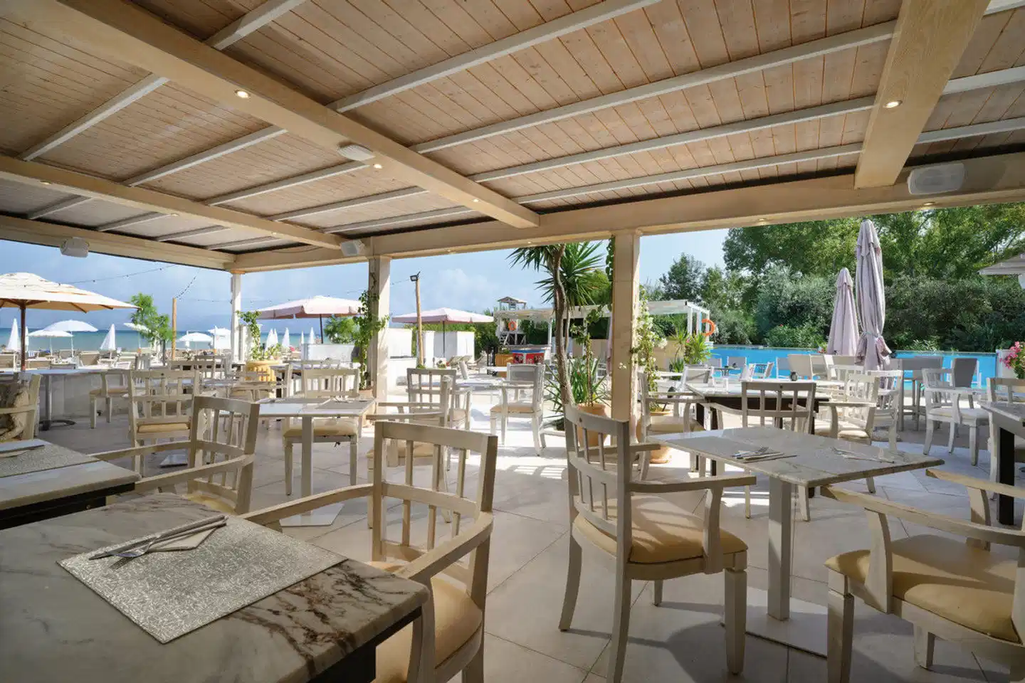 Cavomarina Beach Terrasse