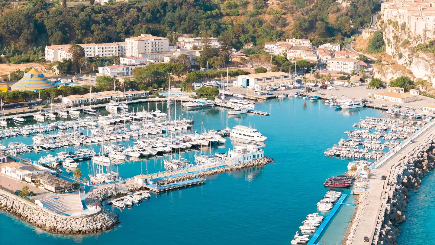 ananea Tropea Yachting Resort Aussenansicht