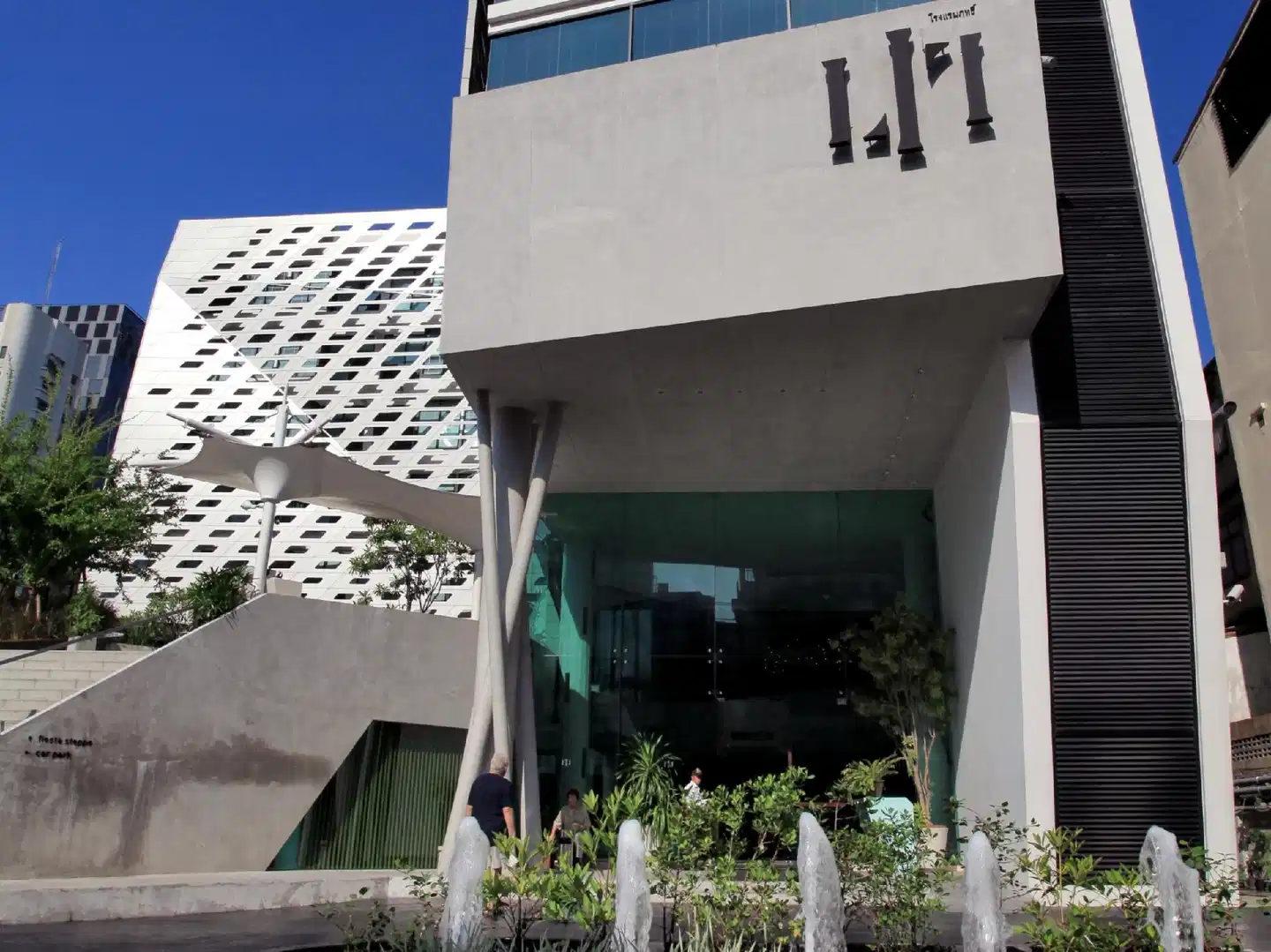 LIT Bangkok Hotel Aussenansicht