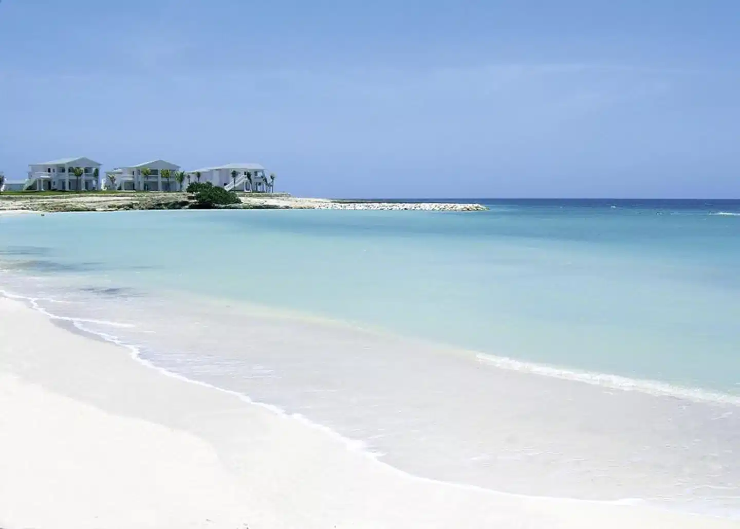 Grand Palladium Lady Hamilton Resort & Spa BEACH