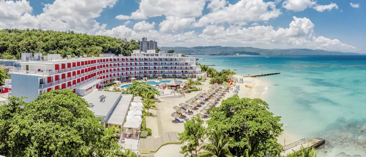 Grand Decameron Cornwall Beach, A Trademark All-Inclusive Resort Aussenansicht