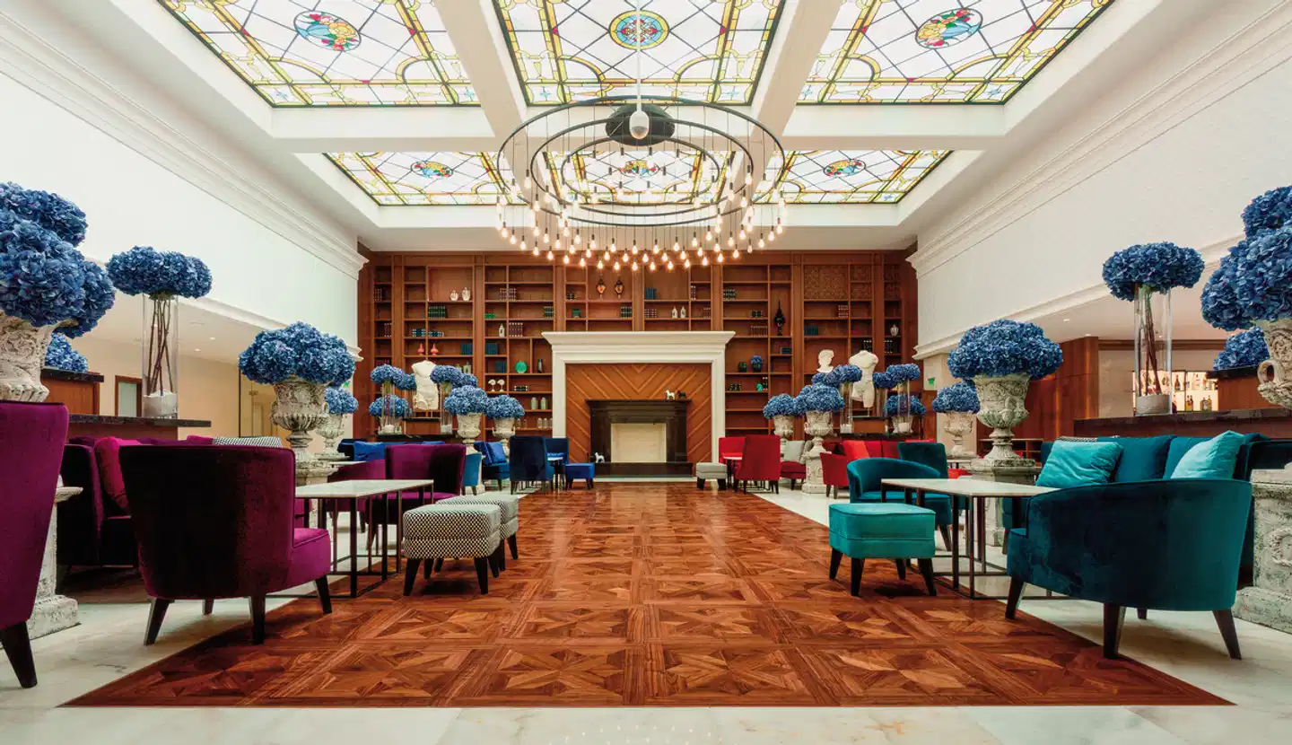 Astor Garden Hotel Lobby