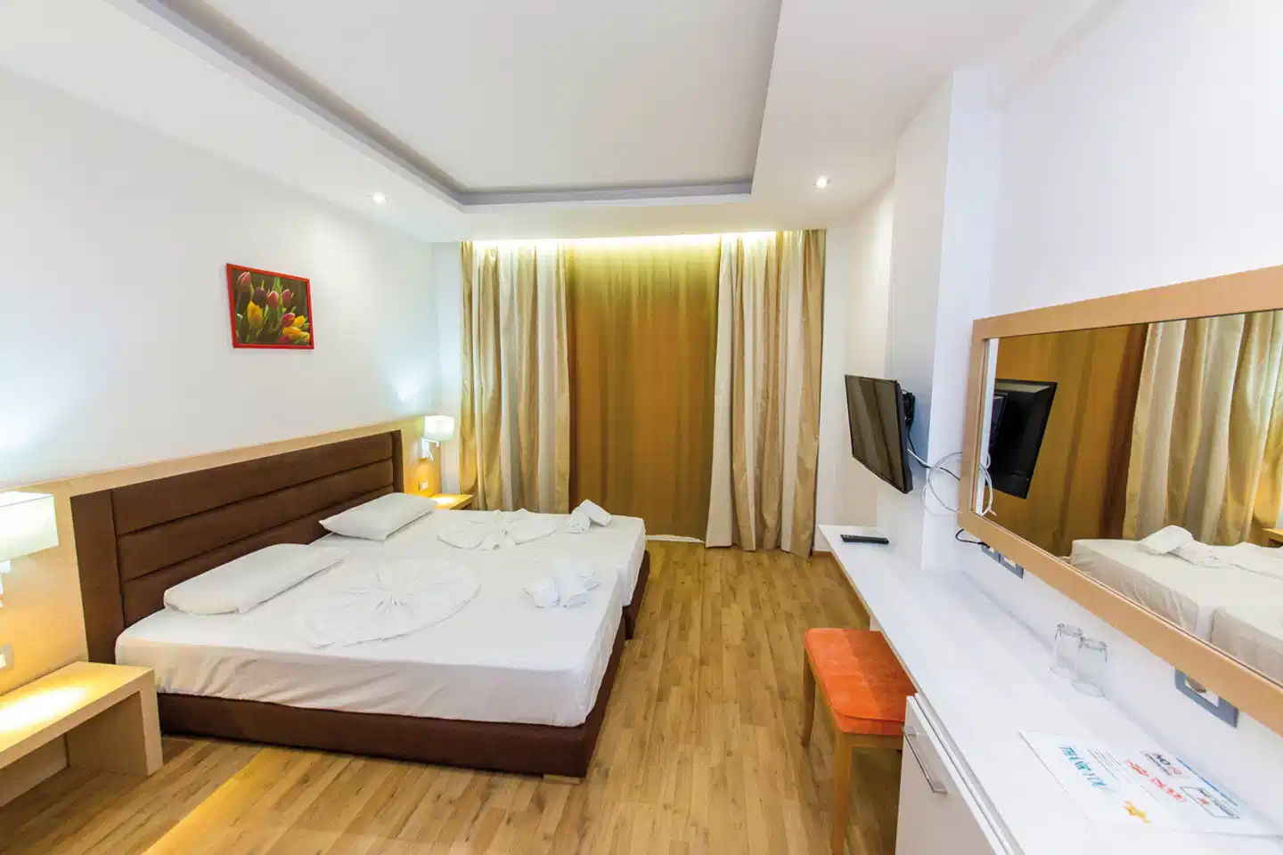 Saranda Palace ACCOMMODATION