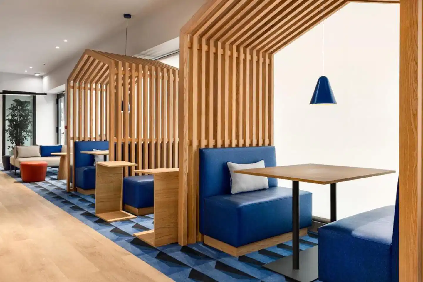 Holiday Inn Express Porto Boavista Wohnbeispiel