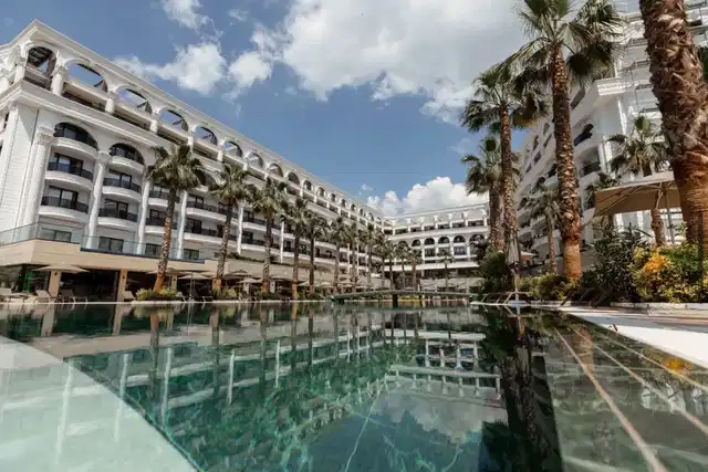 Fafa Aqua Palace Resort & Spa POOL