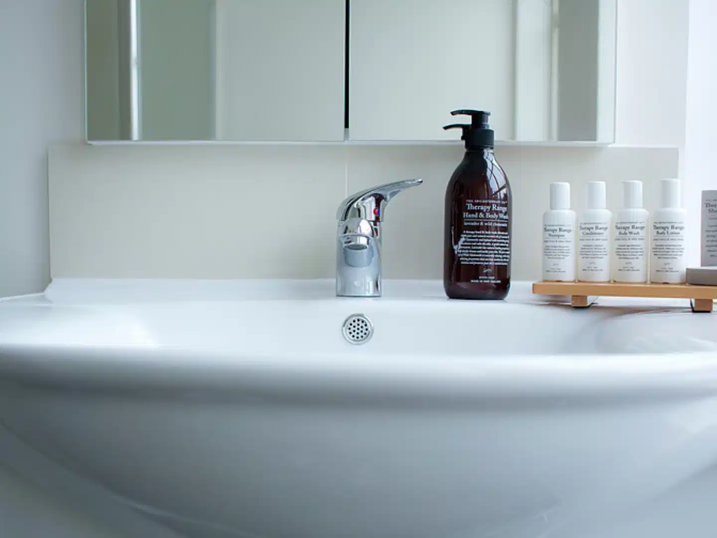 The Town Apartments Badezimmer