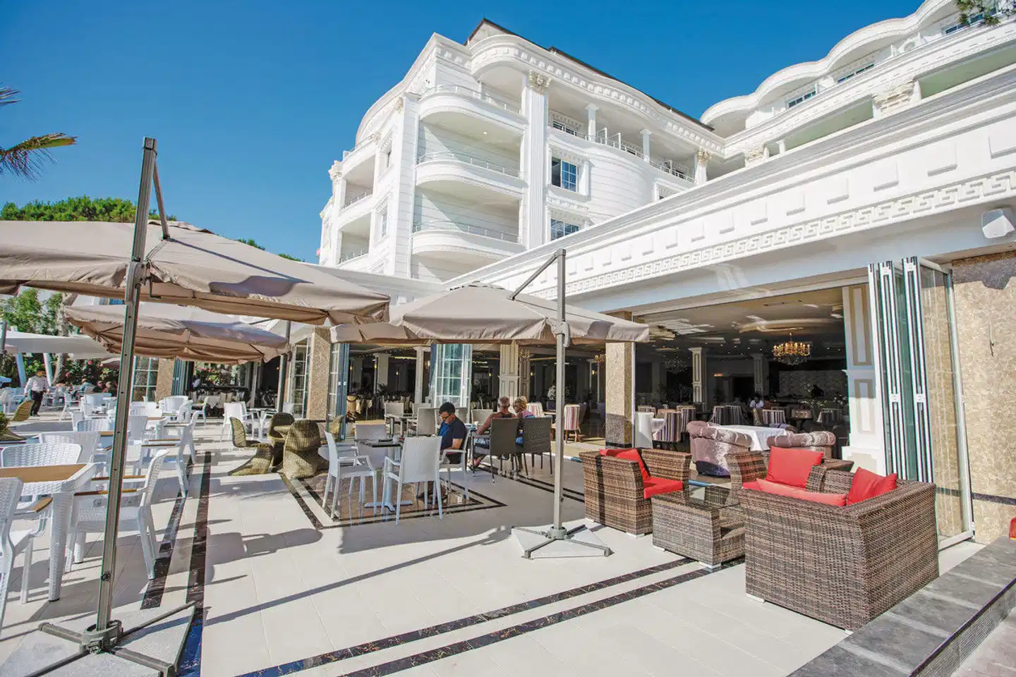 Fafa Premium Hotel TERRACE