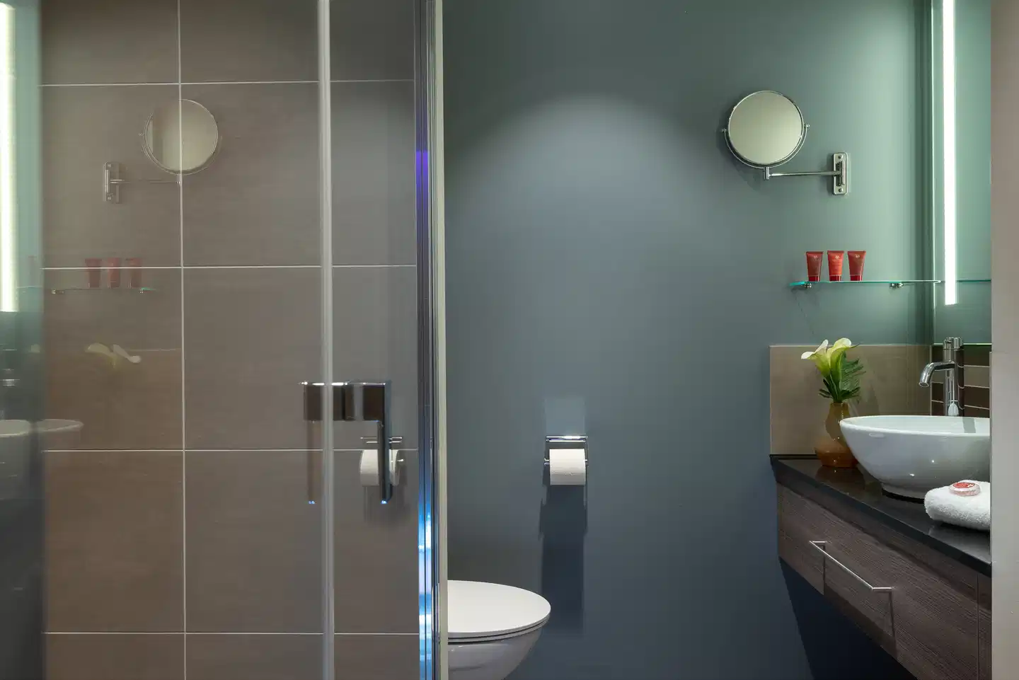 Leonardo Hotel Munich City East Badezimmer