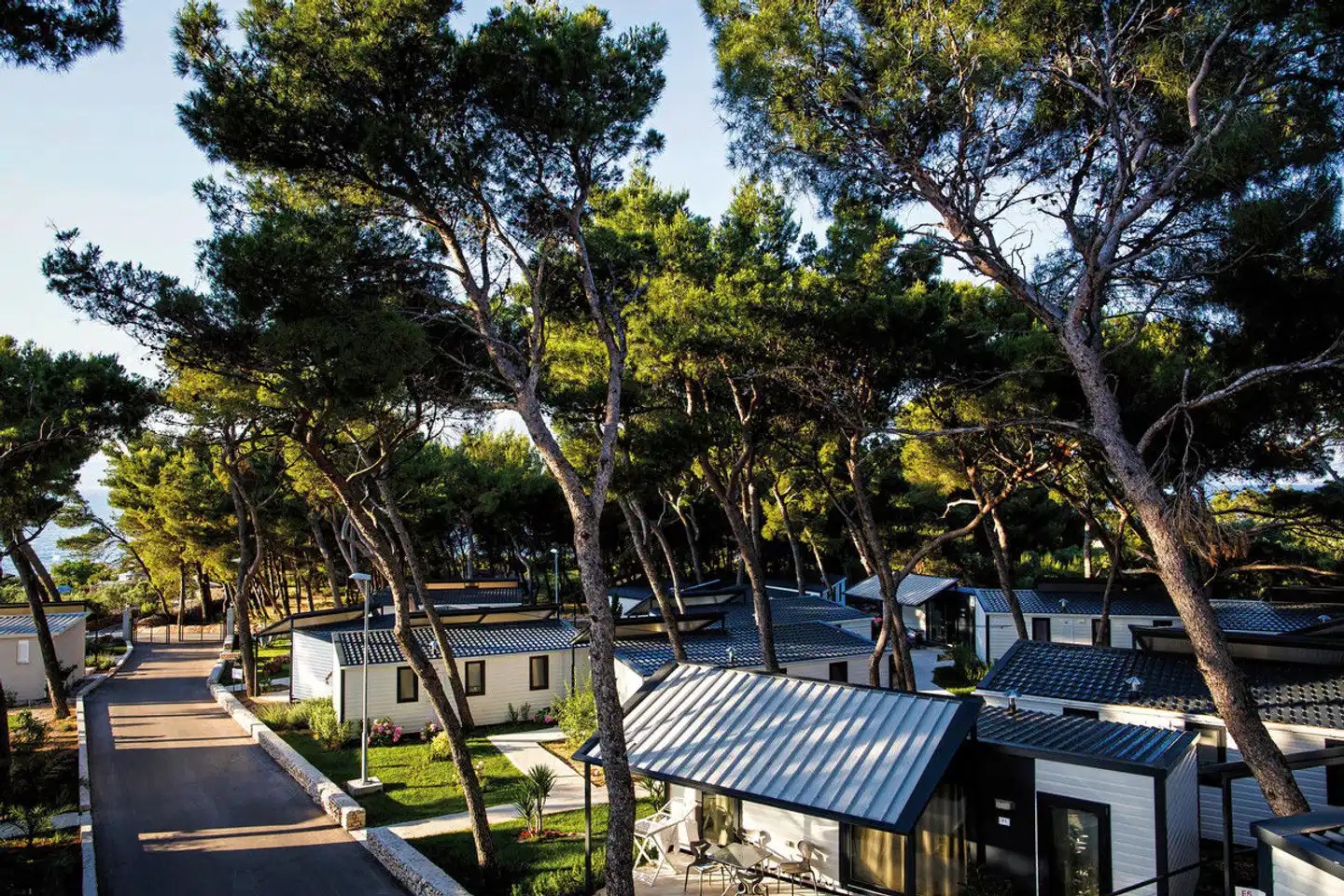 Waterman Beach Village Camp & Glamping Terrasse