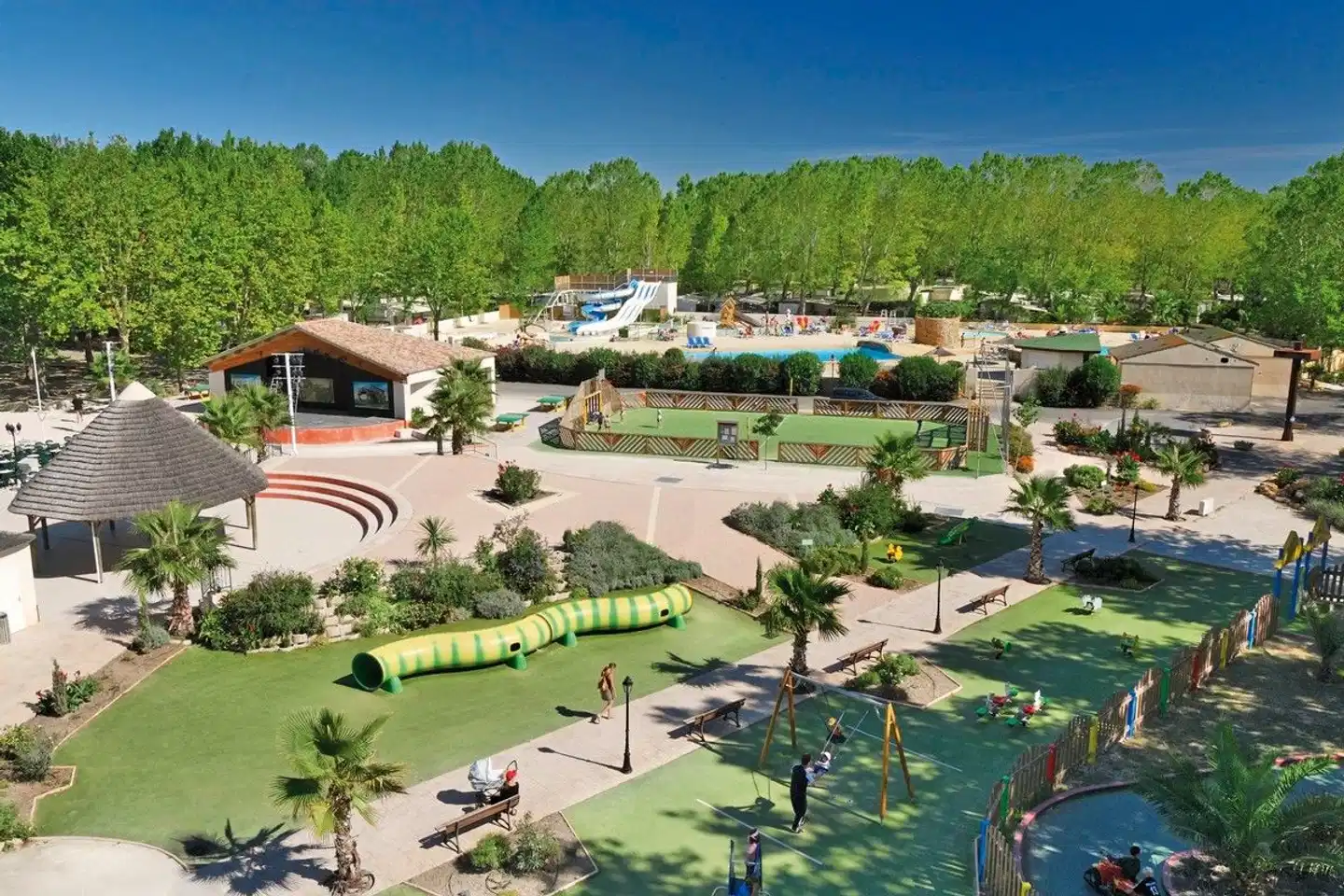 Domaine la Yole Camping Lodge (by Happy Camp) Aussenansicht