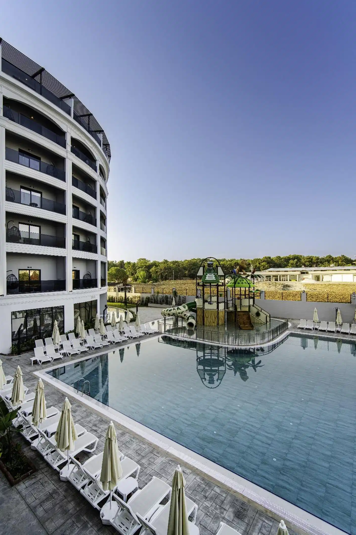 Side Moon Palace Hotel Pool