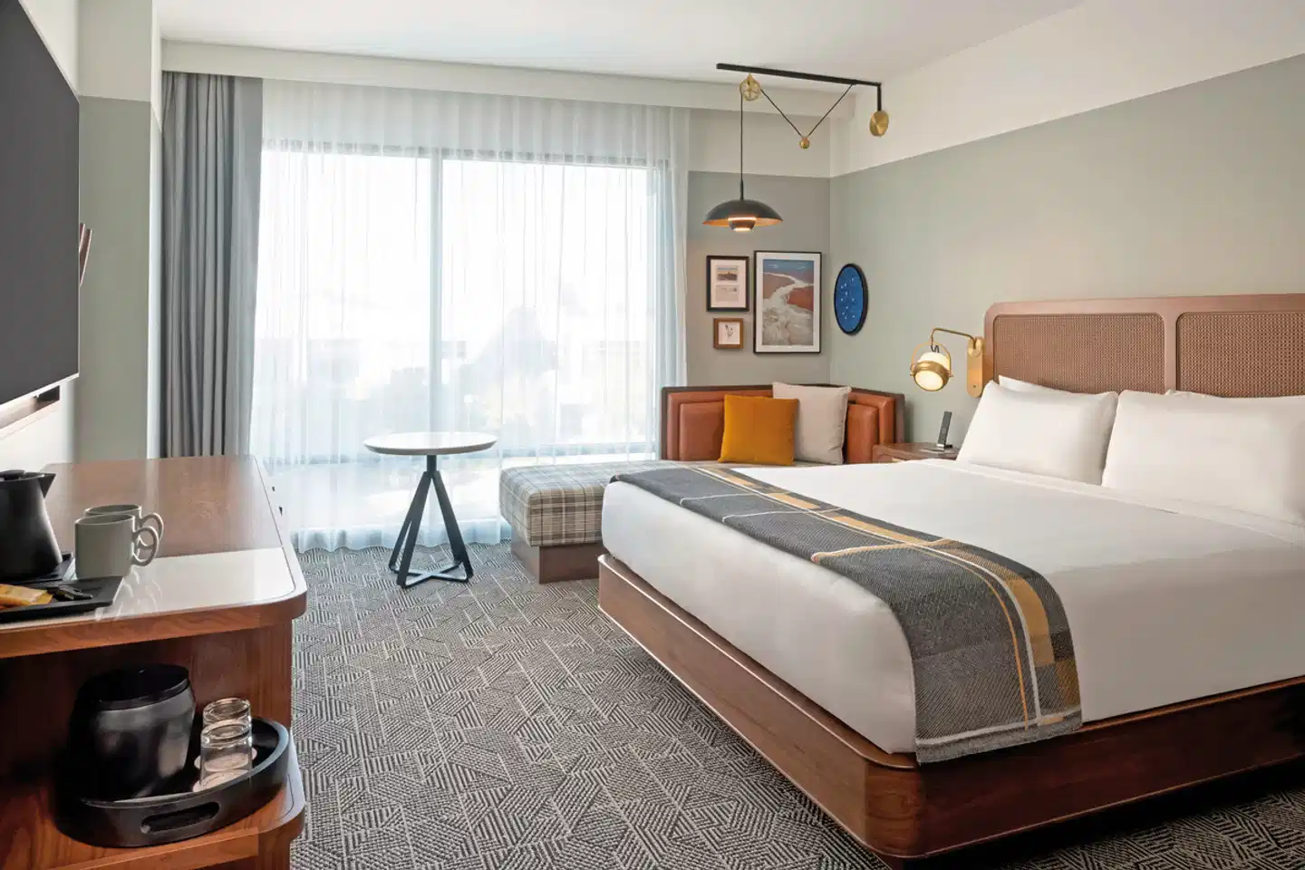 Asher Adams, Autograph Collection Wohnbeispiel