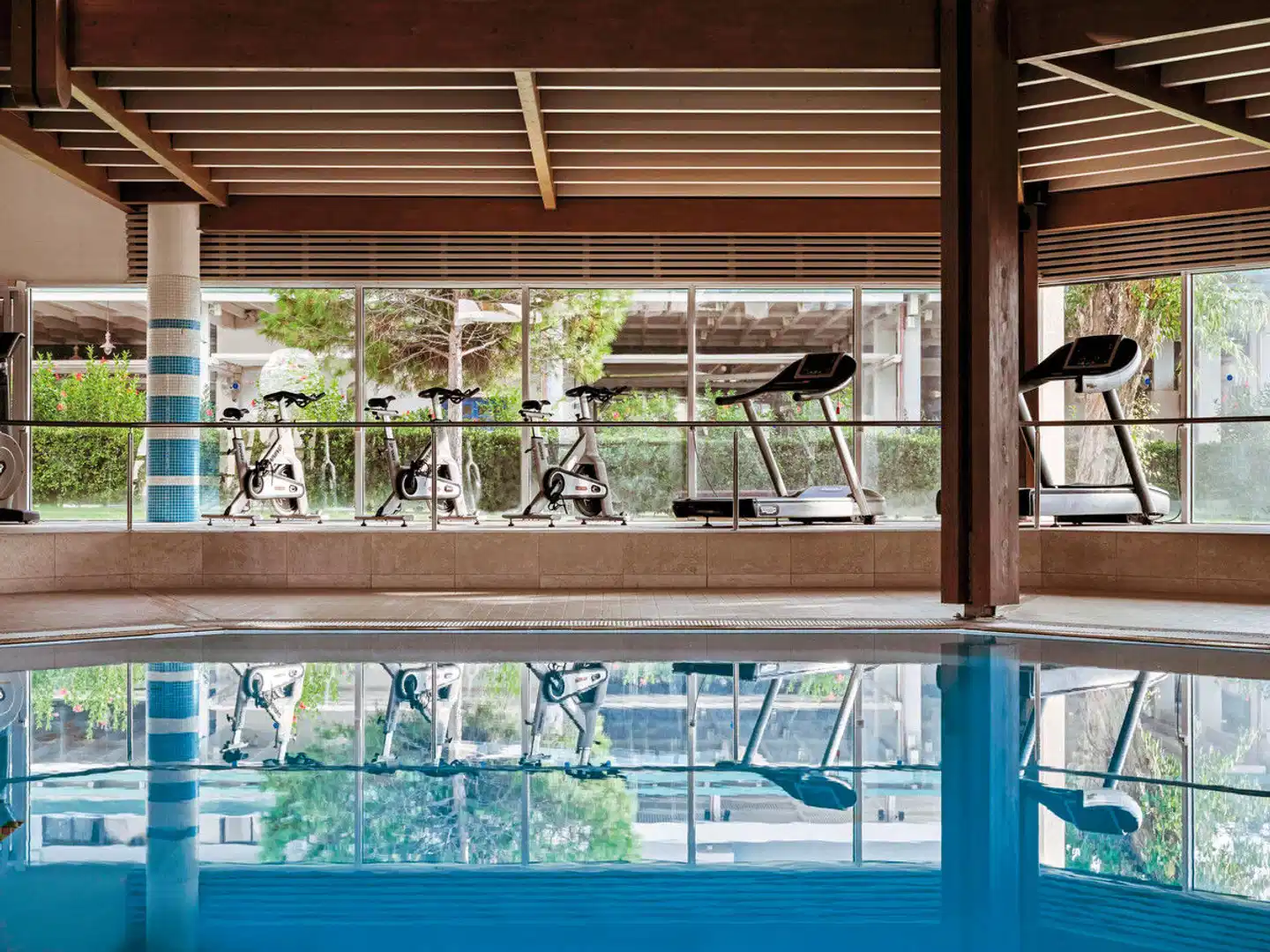 Esperos Palace Hallenbad