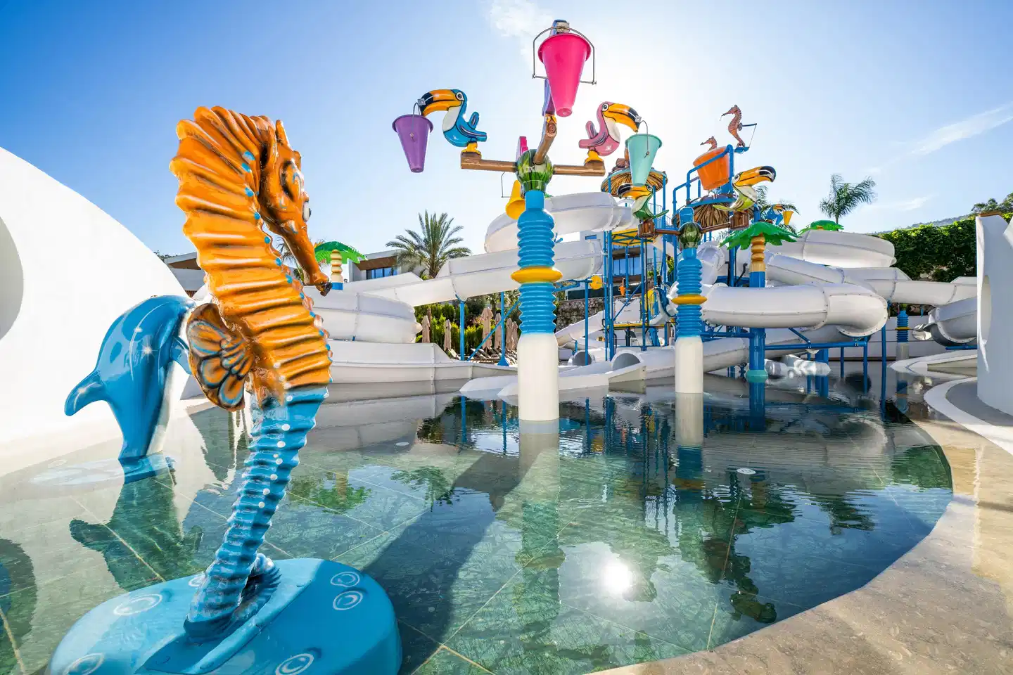 The Norm Collection Door'a POOL