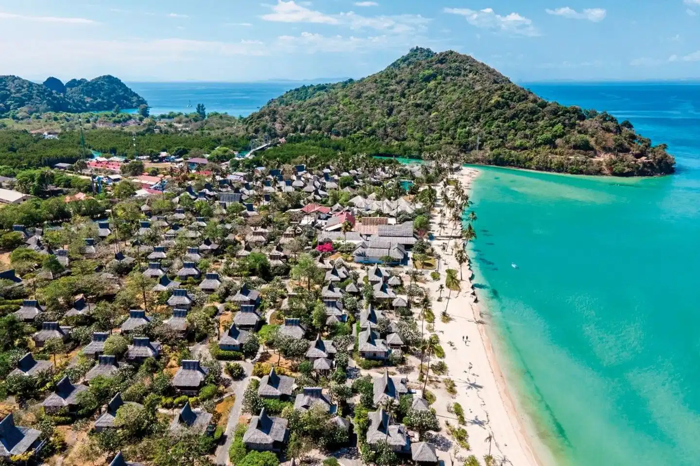 SAii Phi Phi Island Village BEACH