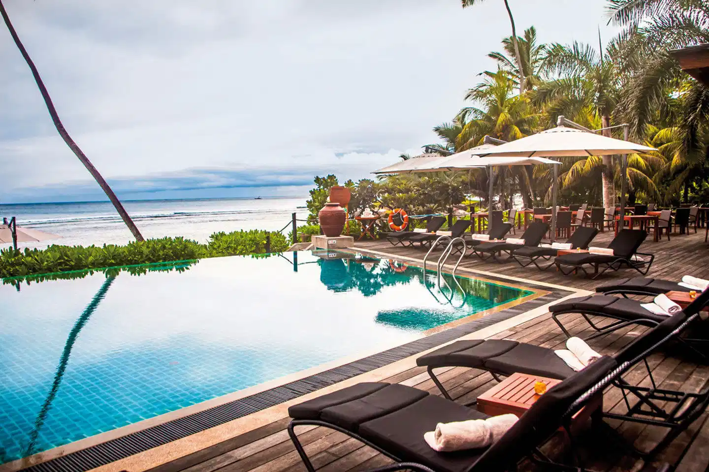 DoubleTree by Hilton Seychelles - Allamanda Resort and Spa POOL