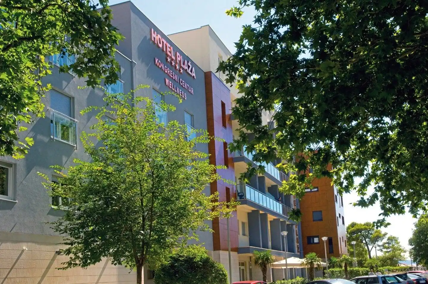 Hotel Plaza Omis Aussenansicht