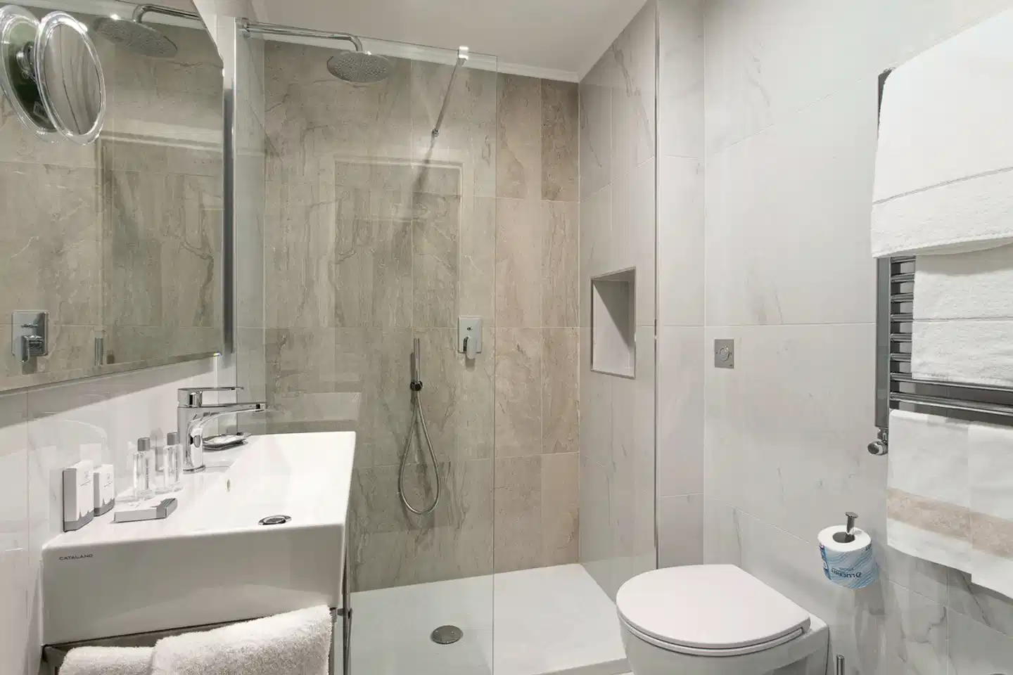 The Marcella Royal Hotel - Rooftop Garden Badezimmer