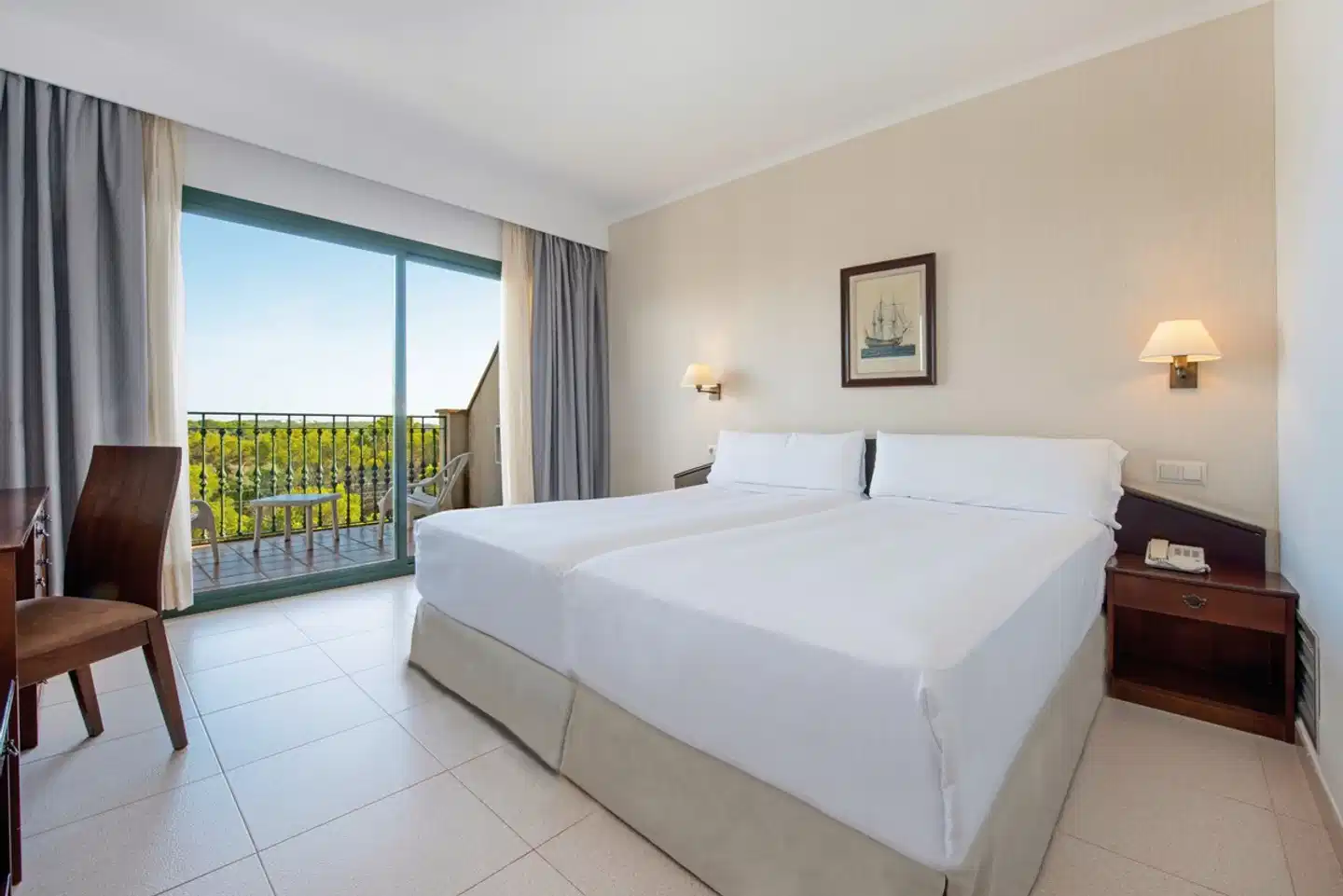 Valentin Son Bou ACCOMMODATION