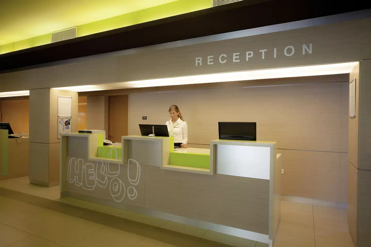 Family Hotel Vespera Lobby