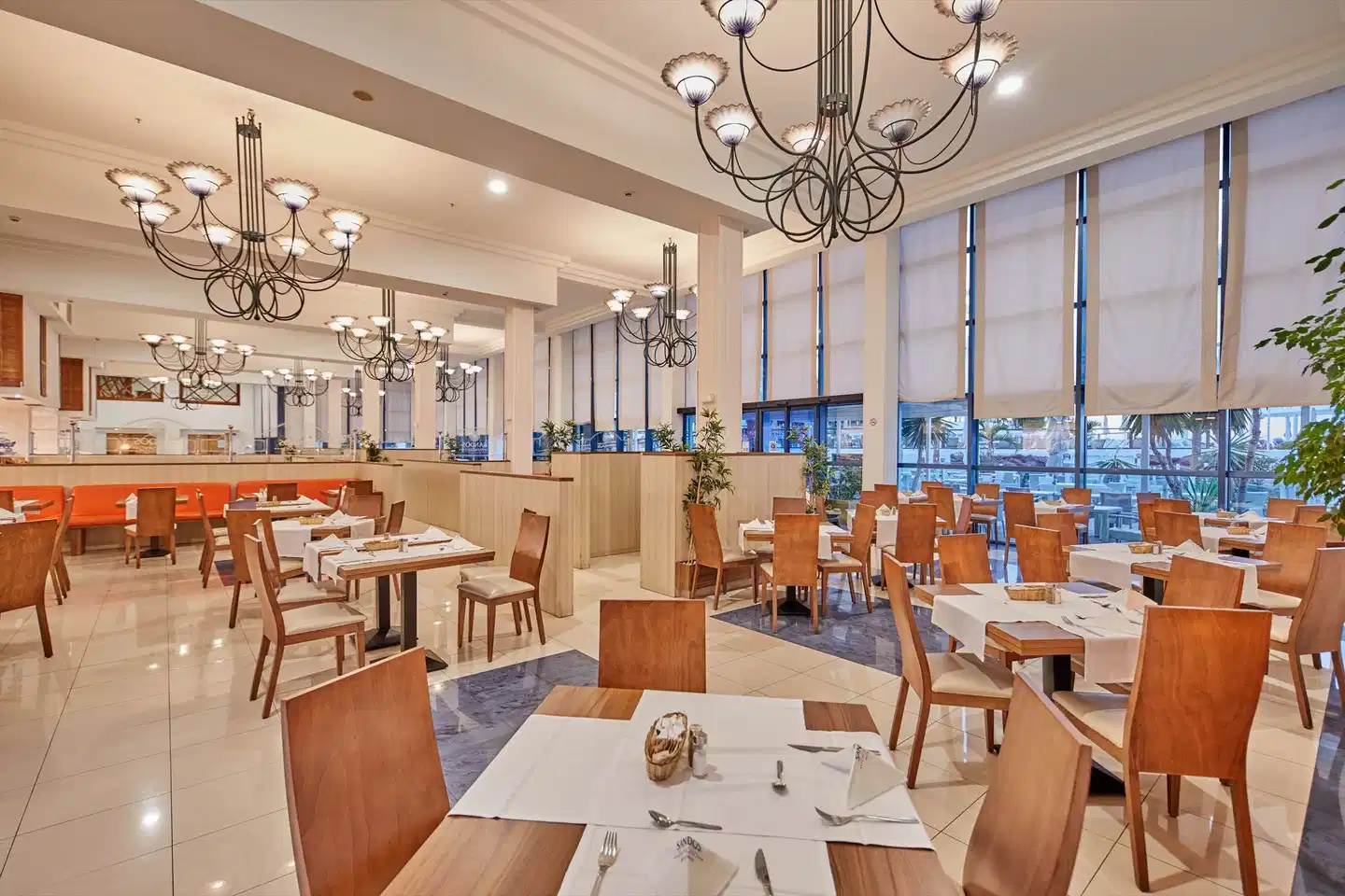 Sandos Papagayo Restaurant