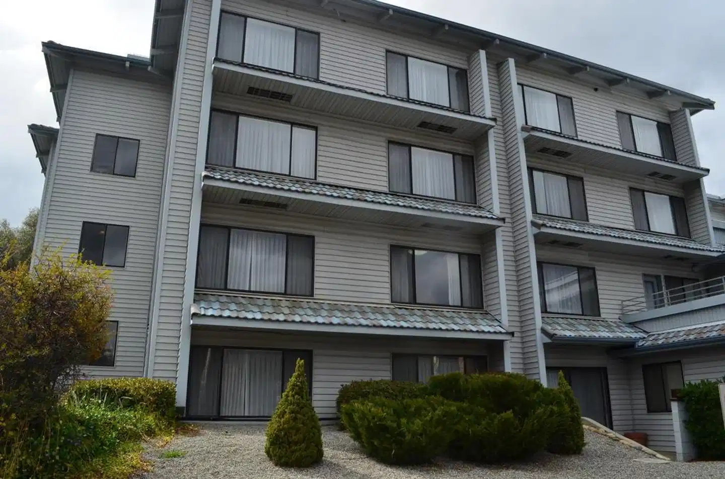 Yosemite Southgate Hotel & Suites Aussenansicht