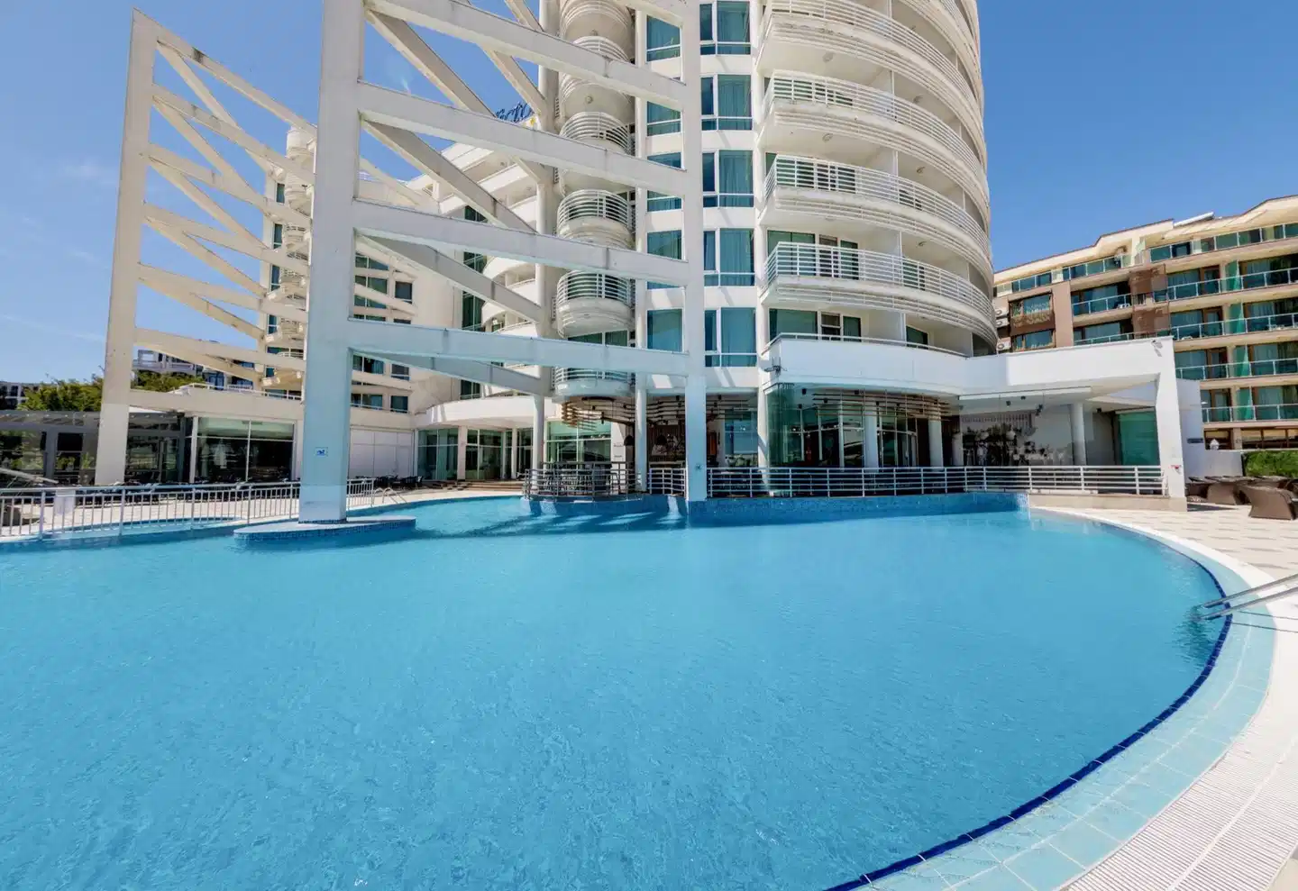 Effect Grand Victoria Hotel Pool