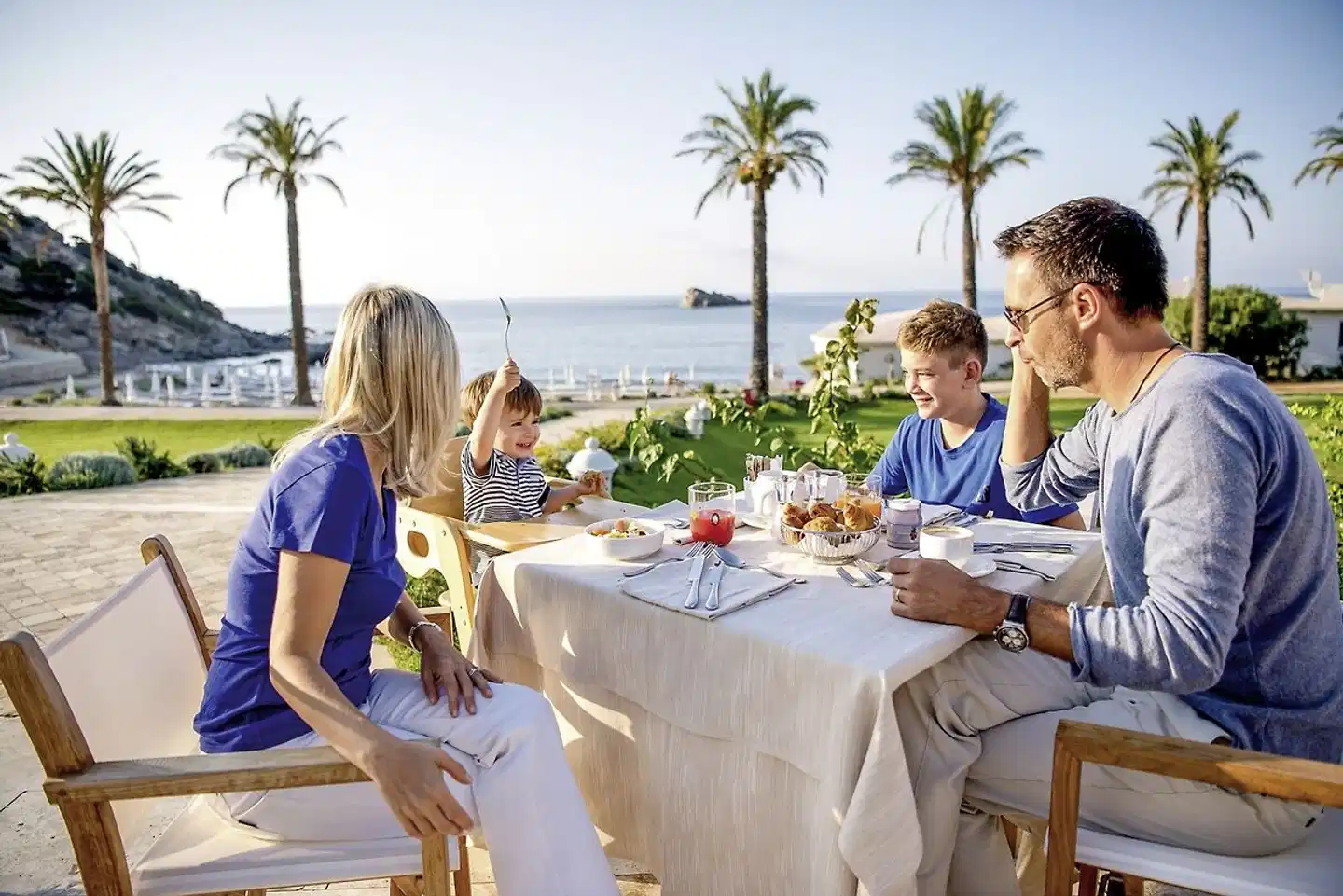 Falkensteiner Resort Capo Boi Personen