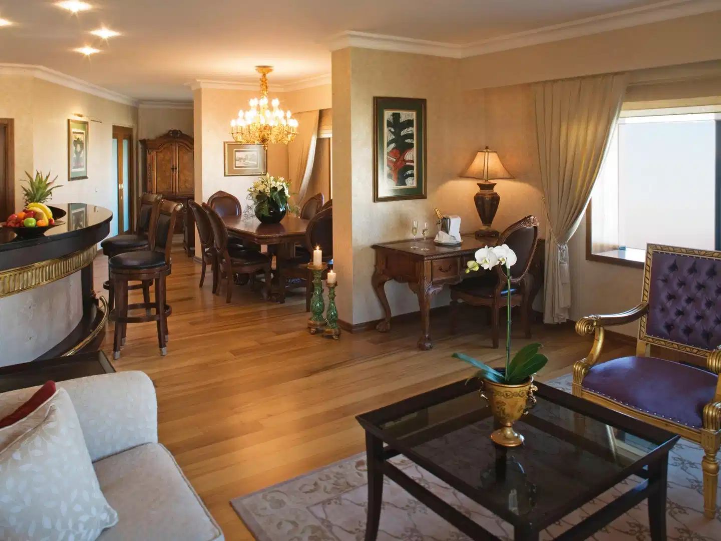 Mövenpick Izmir Lobby