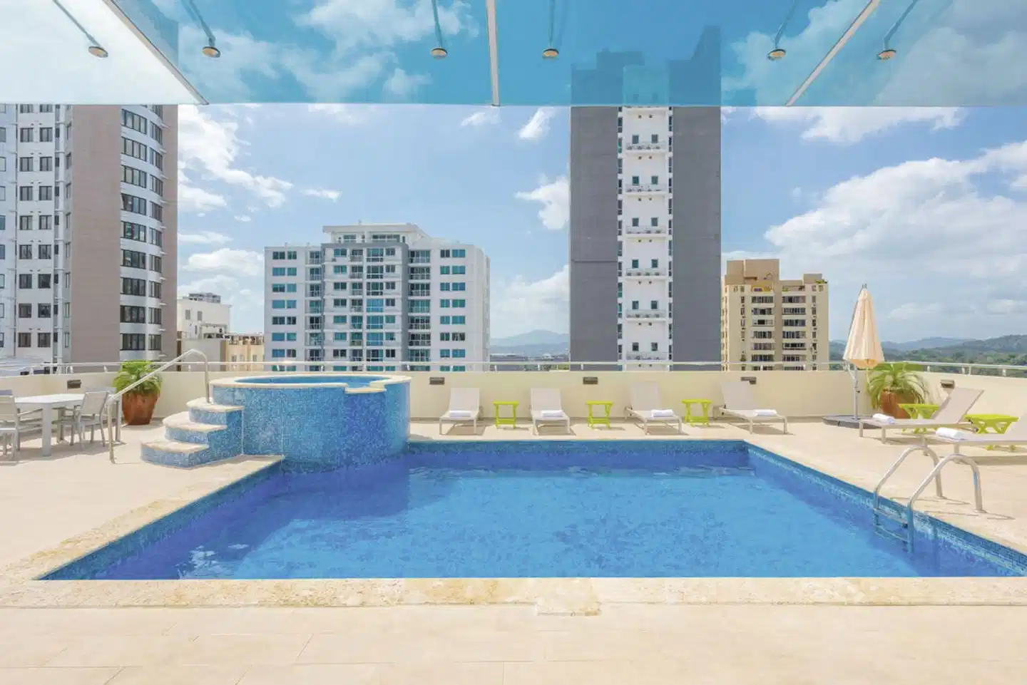 Tryp by Wyndham Panama Centro Pool