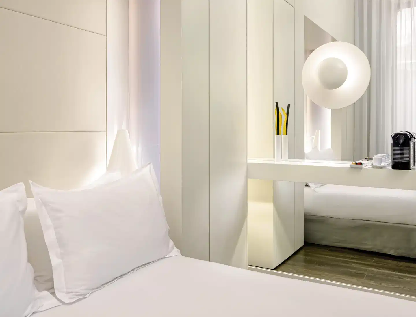 H10 Urquinaona Plaza Badezimmer