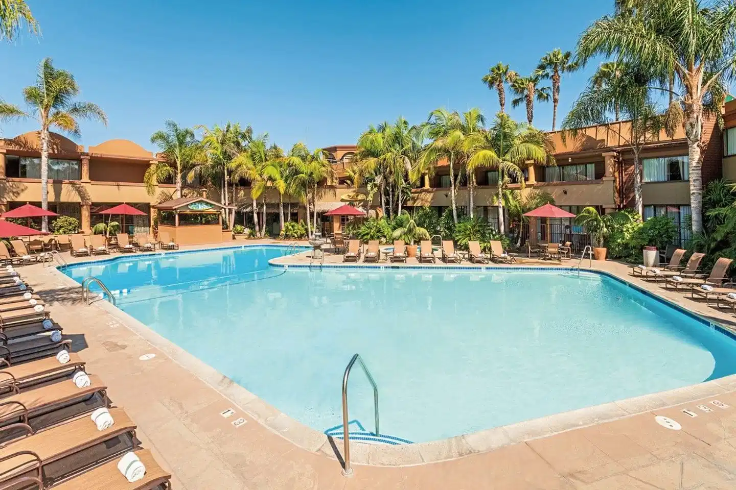 Handlery Hotel San Diego Pool
