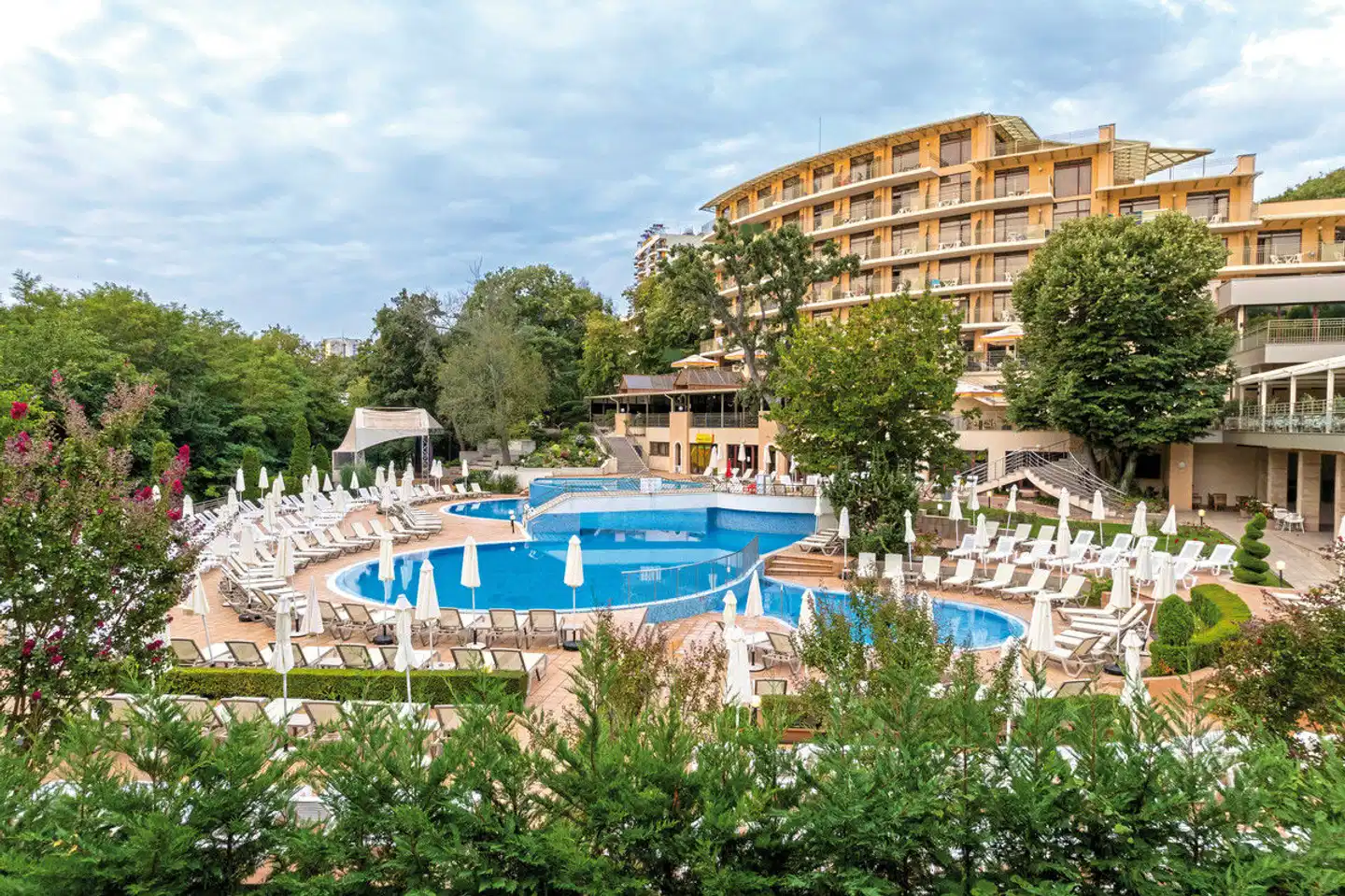 Kristal Aussenansicht