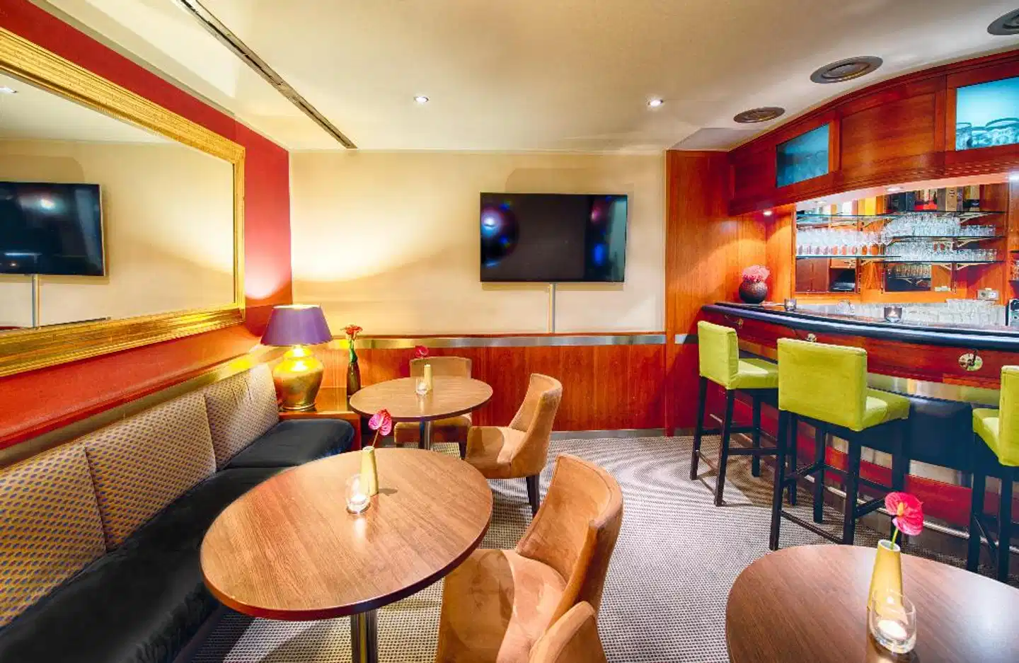 Leonardo Hotel & Residenz München Bar