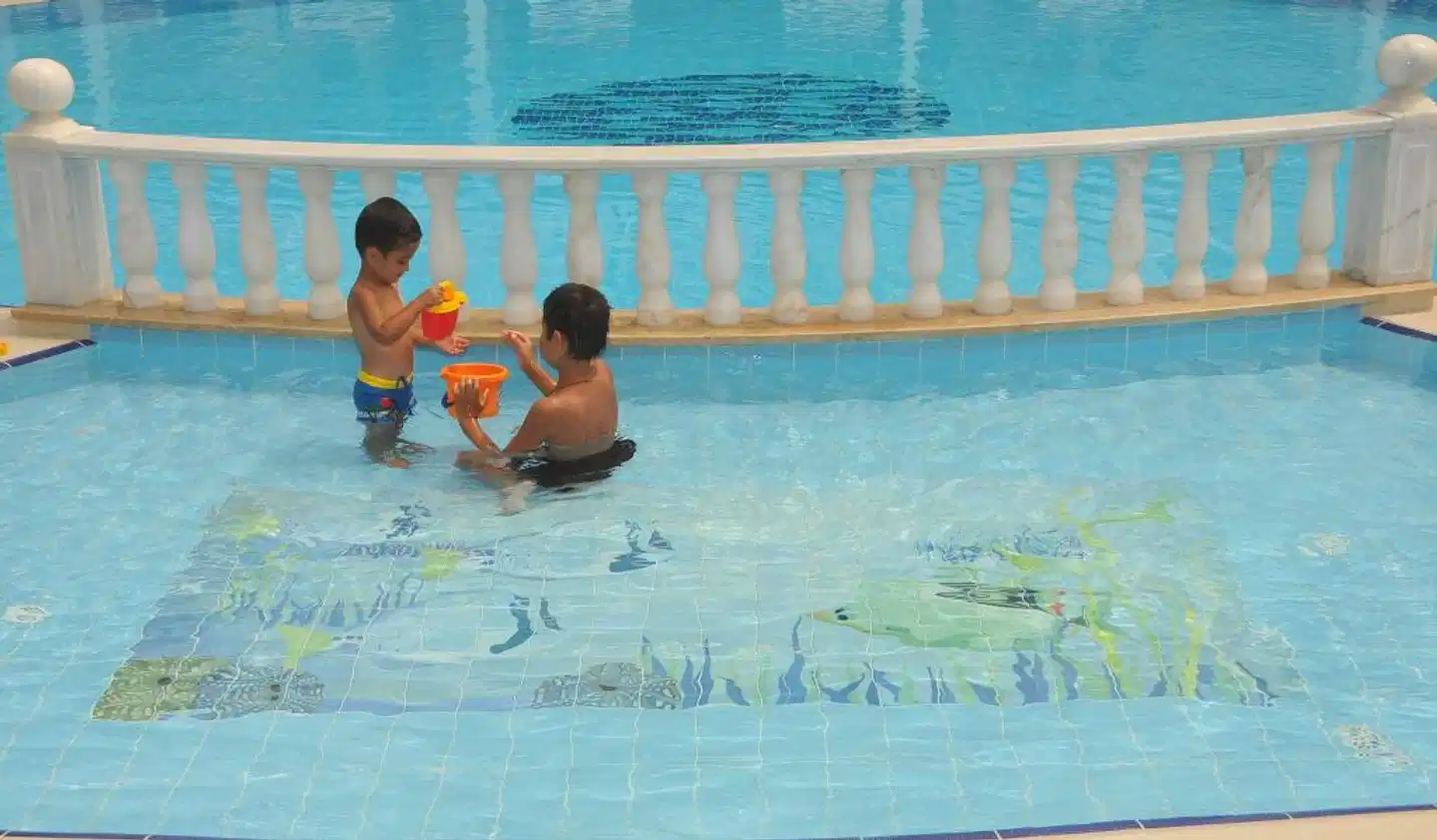 Azak Hotel Hallenbad