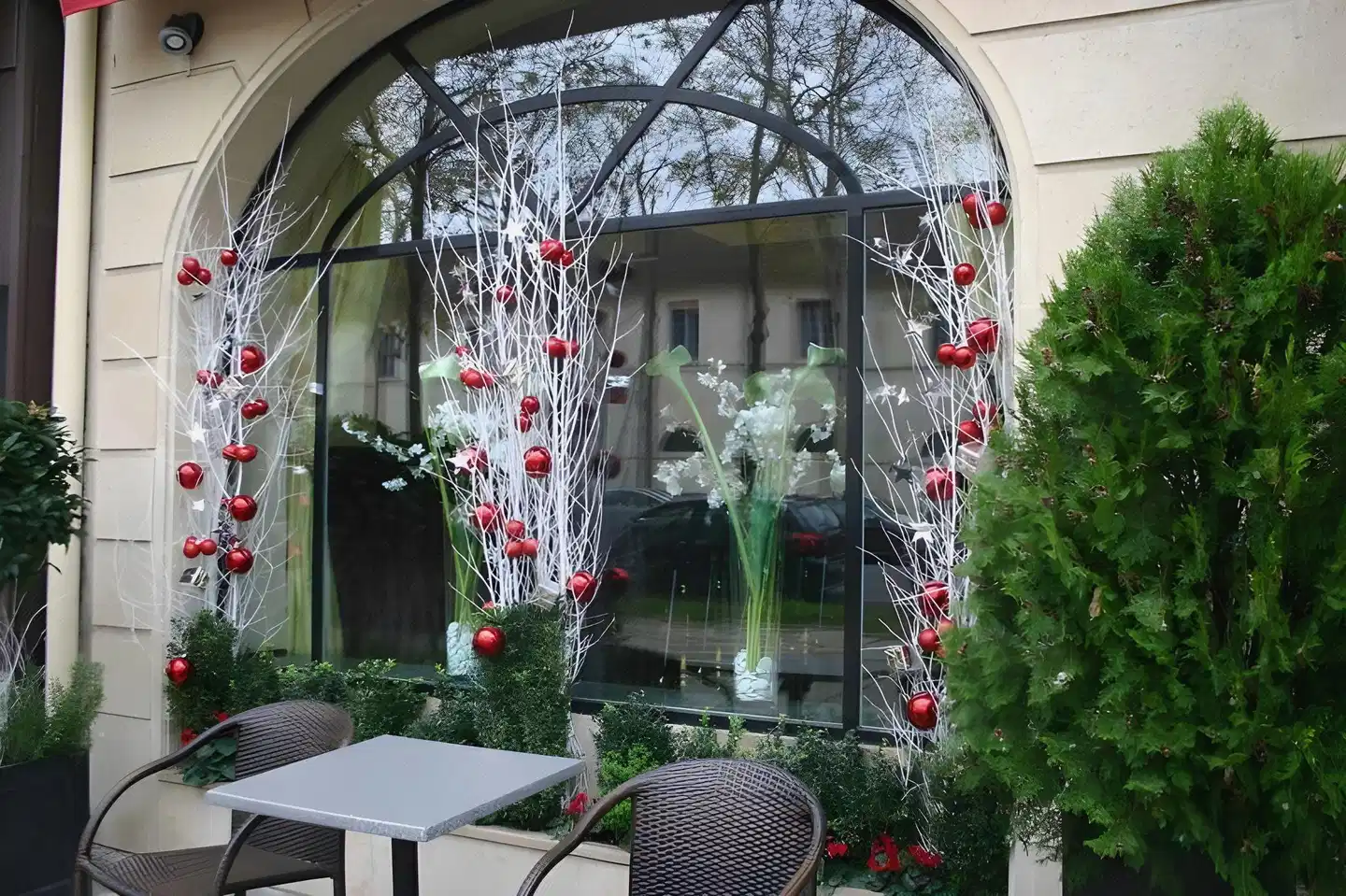 Derby Eiffel Aussenansicht