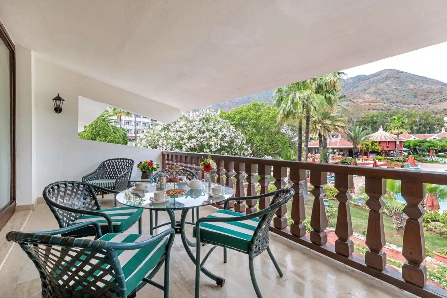 Marti Resort Terrasse