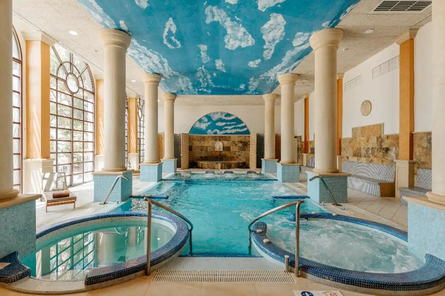 R2 Rio Calma Hotel & SPA & Conference Hallenbad