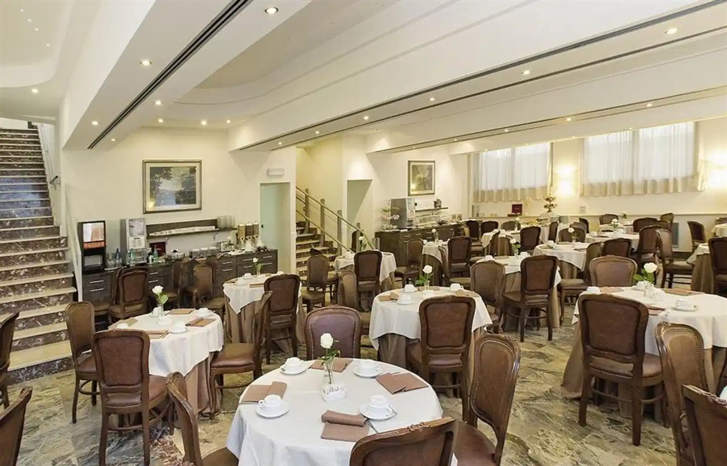 Pinewood Hotel Rome Restaurant